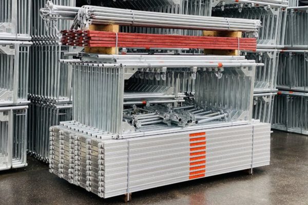 163,45 m² Stahlgerüst mit Vollaluboden – Bild 3