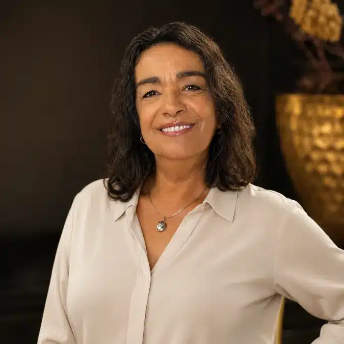 Gülseren Caglayan Personalabteilung von Blizzard Gerüstsysteme